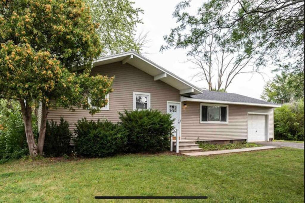 Amazing Ranch Mins Away From Airprt/Rit/Dwtn/Uofr Apartment Rochester Exterior photo